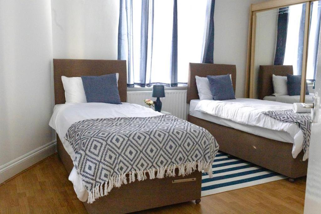 Spacious City Centre 2 Bedroom Apartment - Lt Apartment Leicester Esterno foto